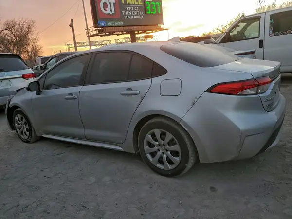 5YFEPMAE1MP250457 2021 TOYOTA COROLLA - Image 2