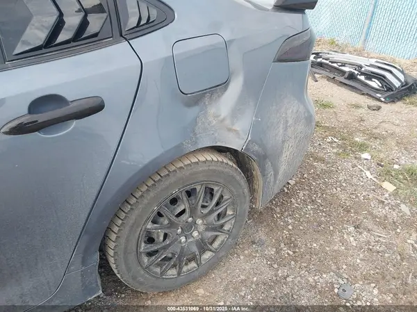 2021 TOYOTA COROLLA auction photo 6