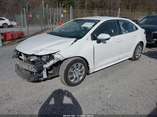 5YFEPMAE1MP253178 2021 TOYOTA COROLLA - Image 2
