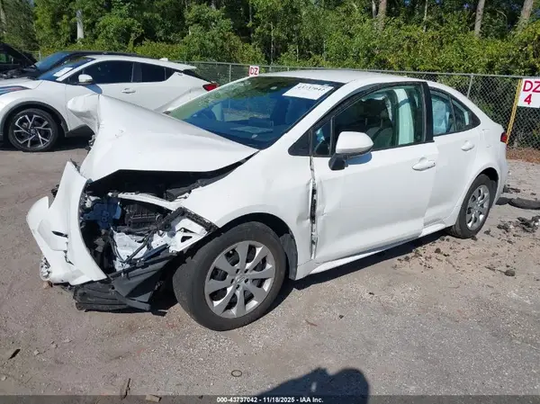5YFEPMAE1MP268666 2021 TOYOTA COROLLA - Image 2