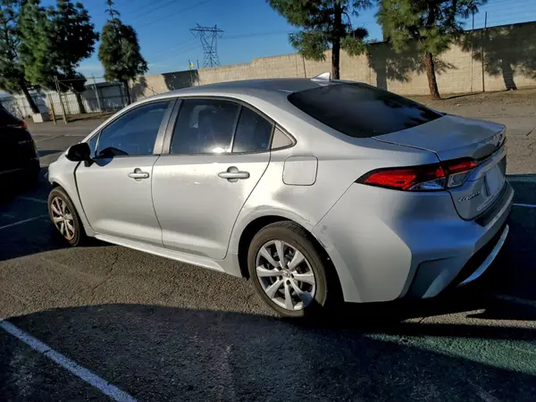 5YFEPMAE1MP271132 2021 TOYOTA COROLLA - Image 2