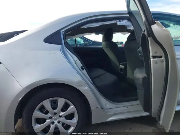 5YFEPMAE1NP274078 2022 TOYOTA COROLLA - Image 8