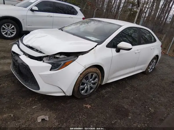 5YFEPMAE1NP281161 2022 TOYOTA COROLLA - Image 2
