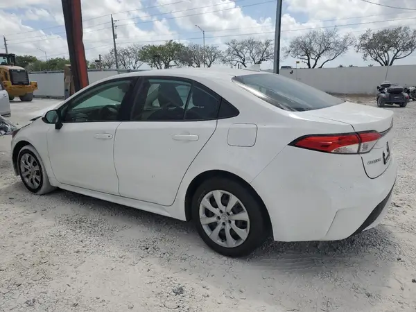 5YFEPMAE1NP283914 2022 TOYOTA COROLLA - Image 2