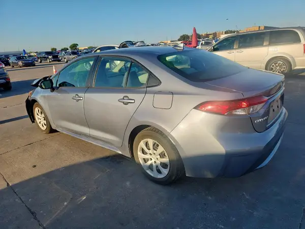 5YFEPMAE1NP286876 2022 TOYOTA COROLLA - Image 2