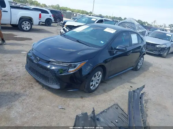 5YFEPMAE1NP289423 2022 TOYOTA COROLLA - Image 2