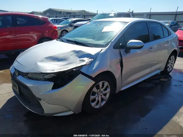 5YFEPMAE1NP295528 2022 TOYOTA COROLLA - Image 2