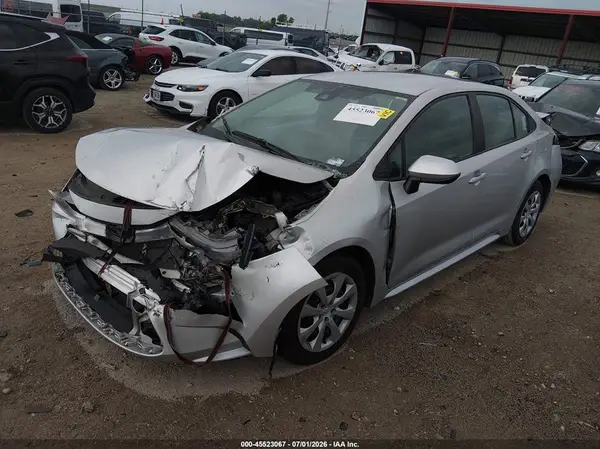 5YFEPMAE1NP298056 2022 TOYOTA COROLLA - Image 2