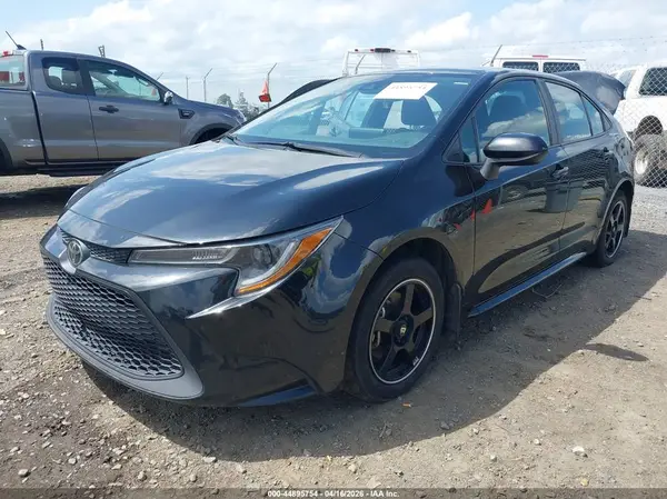 5YFEPMAE1NP301859 2022 TOYOTA COROLLA - Image 2