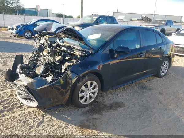 5YFEPMAE1NP305121 2022 TOYOTA COROLLA - Image 2