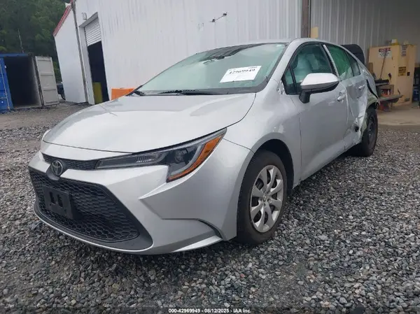 5YFEPMAE1NP306172 2022 TOYOTA COROLLA - Image 2