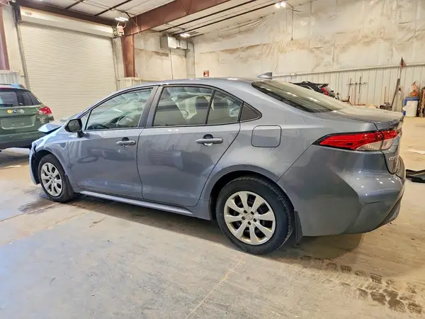 5YFEPMAE1NP307449 2022 TOYOTA COROLLA - Image 2