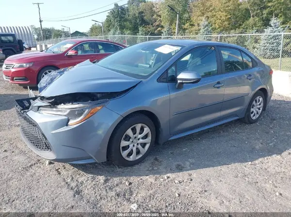 5YFEPMAE1NP308567 2022 TOYOTA COROLLA - Image 2