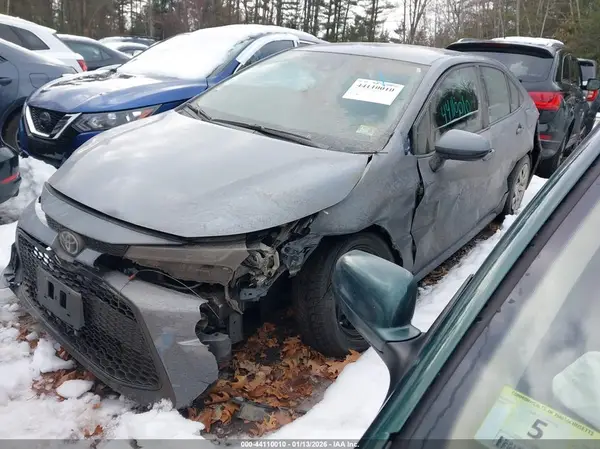 5YFEPMAE1NP312022 2022 TOYOTA COROLLA - Image 2
