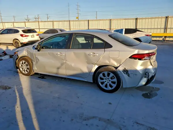 5YFEPMAE1NP312036 2022 TOYOTA COROLLA - Image 2