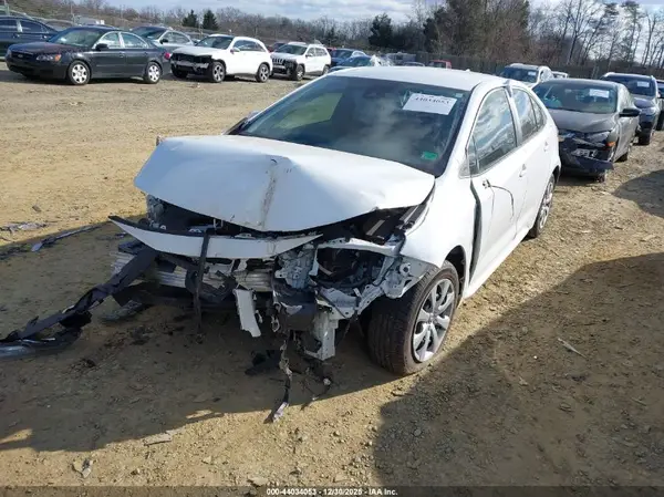5YFEPMAE1NP312487 2022 TOYOTA COROLLA - Image 2