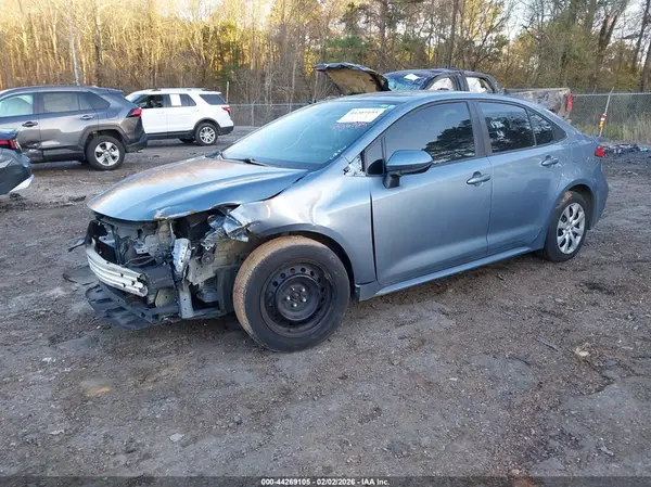 5YFEPMAE1NP315793 2022 TOYOTA COROLLA - Image 2