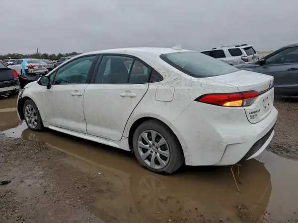 5YFEPMAE1NP315972 2022 TOYOTA COROLLA - Image 2