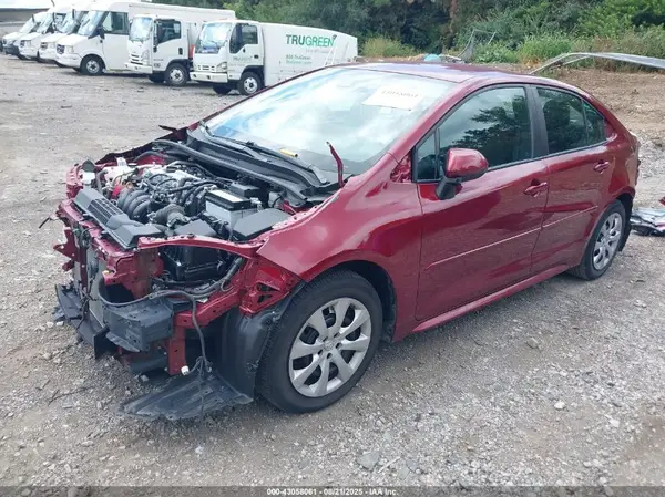 5YFEPMAE1NP322260 2022 TOYOTA COROLLA - Image 2