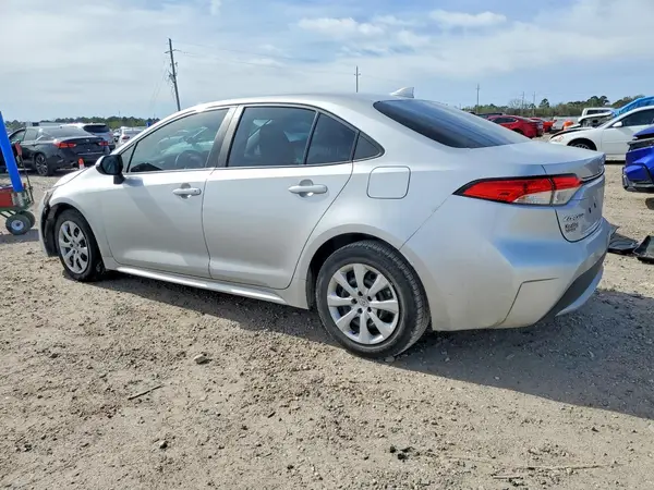 5YFEPMAE1NP322761 2022 TOYOTA COROLLA - Image 2