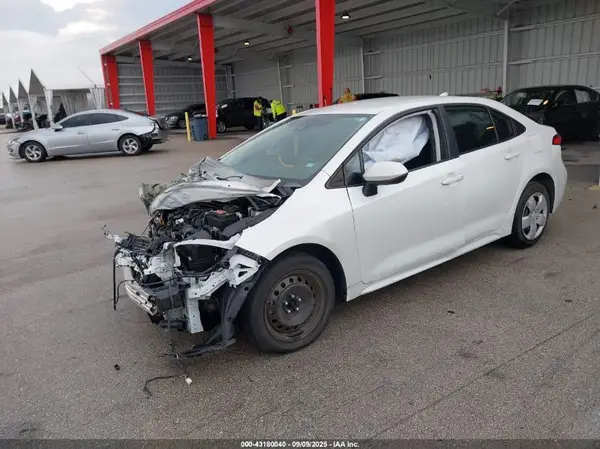 5YFEPMAE1NP324574 2022 TOYOTA COROLLA - Image 2