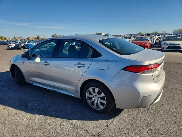 5YFEPMAE1NP325448 2022 TOYOTA COROLLA - Image 2