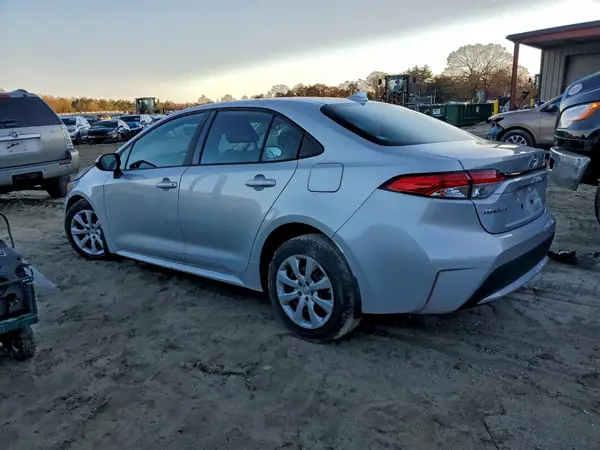 5YFEPMAE1NP325904 2022 TOYOTA COROLLA - Image 2