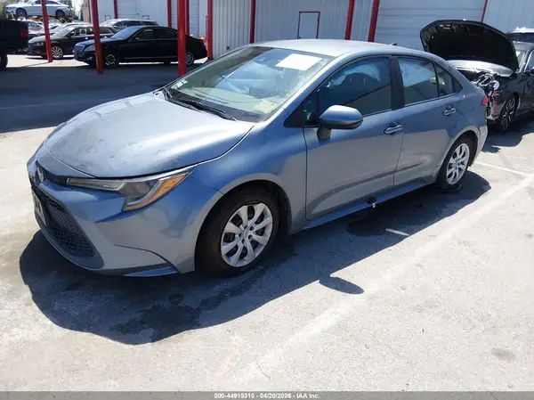 5YFEPMAE1NP326051 2022 TOYOTA COROLLA - Image 2