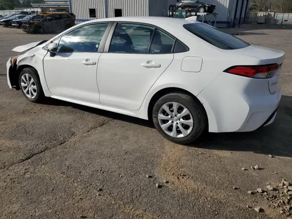 5YFEPMAE1NP326129 2022 TOYOTA COROLLA - Image 2