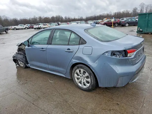 5YFEPMAE1NP328317 2022 TOYOTA COROLLA - Image 2
