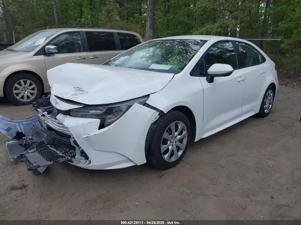 5YFEPMAE1NP328687 2022 TOYOTA COROLLA - Image 2