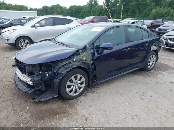 5YFEPMAE1NP330455 2022 TOYOTA COROLLA - Image 2