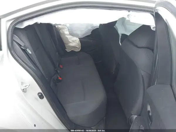 5YFEPMAE1NP332013 2022 TOYOTA COROLLA - Image 8