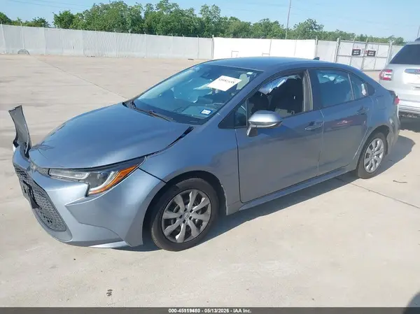 5YFEPMAE1NP332822 2022 TOYOTA COROLLA - Image 2