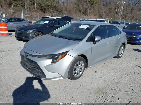 5YFEPMAE1NP333825 2022 TOYOTA COROLLA - Image 2
