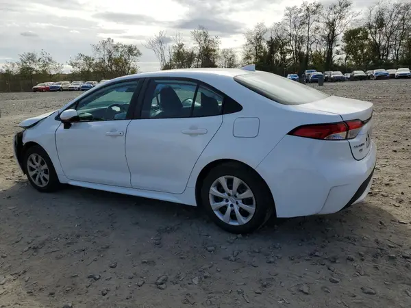 5YFEPMAE1NP334571 2022 TOYOTA COROLLA - Image 2