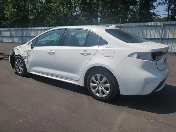 5YFEPMAE1NP339561 2022 TOYOTA COROLLA - Image 2
