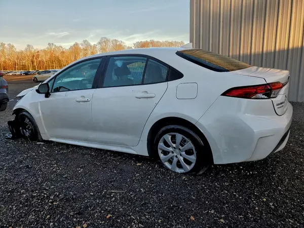 5YFEPMAE1NP340841 2022 TOYOTA COROLLA - Image 2