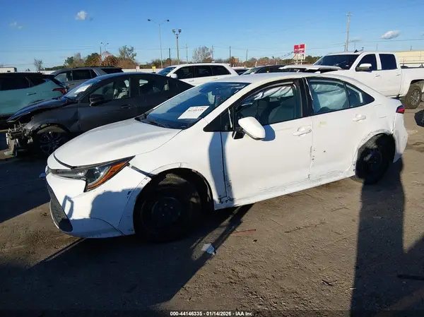 5YFEPMAE1NP341181 2022 TOYOTA COROLLA - Image 2