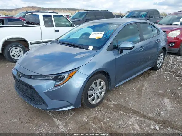 5YFEPMAE1NP342900 2022 TOYOTA COROLLA - Image 2