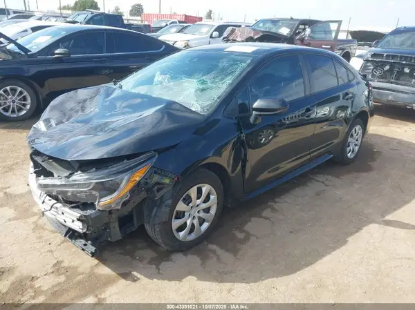 5YFEPMAE1NP342931 2022 TOYOTA COROLLA - Image 2