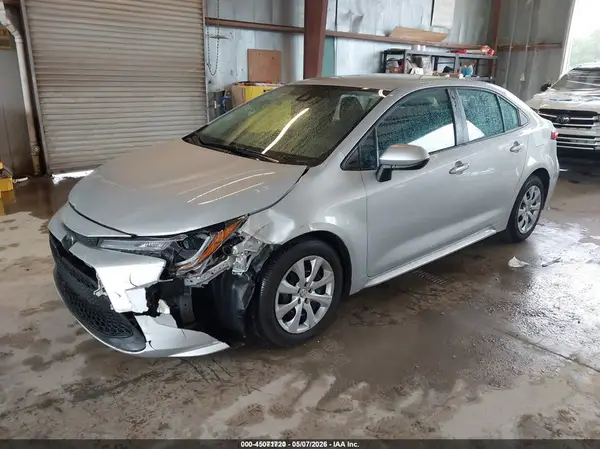 5YFEPMAE1NP351239 2022 TOYOTA COROLLA - Image 2