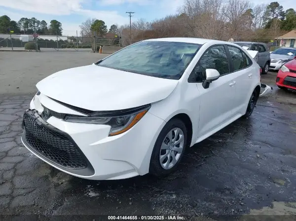 5YFEPMAE1NP357235 2022 TOYOTA COROLLA - Image 2