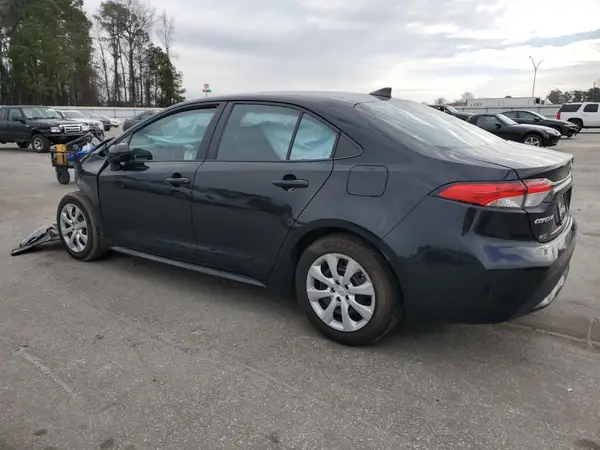 5YFEPMAE1NP357901 2022 TOYOTA COROLLA - Image 2