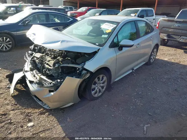 5YFEPMAE1NP358711 2022 TOYOTA COROLLA - Image 2