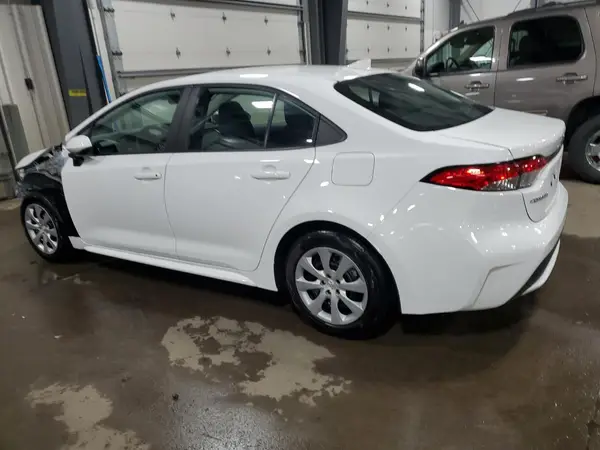 5YFEPMAE1NP359986 2022 TOYOTA COROLLA - Image 2