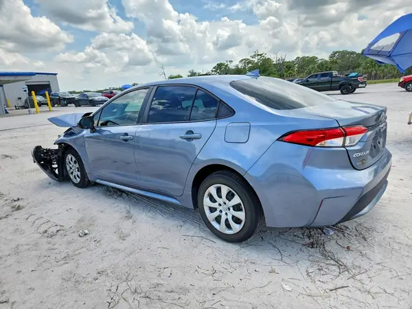 5YFEPMAE1NP372754 2022 TOYOTA COROLLA - Image 2