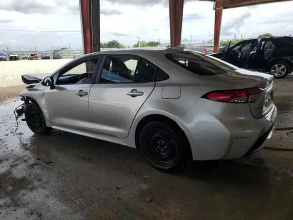 5YFEPMAE1NP378831 2022 TOYOTA COROLLA - Image 2