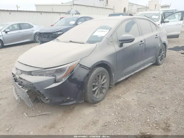 5YFEPMAE1NP380482 2022 TOYOTA COROLLA - Image 2