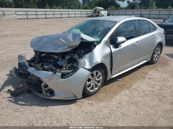 5YFEPMAE1NP383866 2022 TOYOTA COROLLA - Image 2